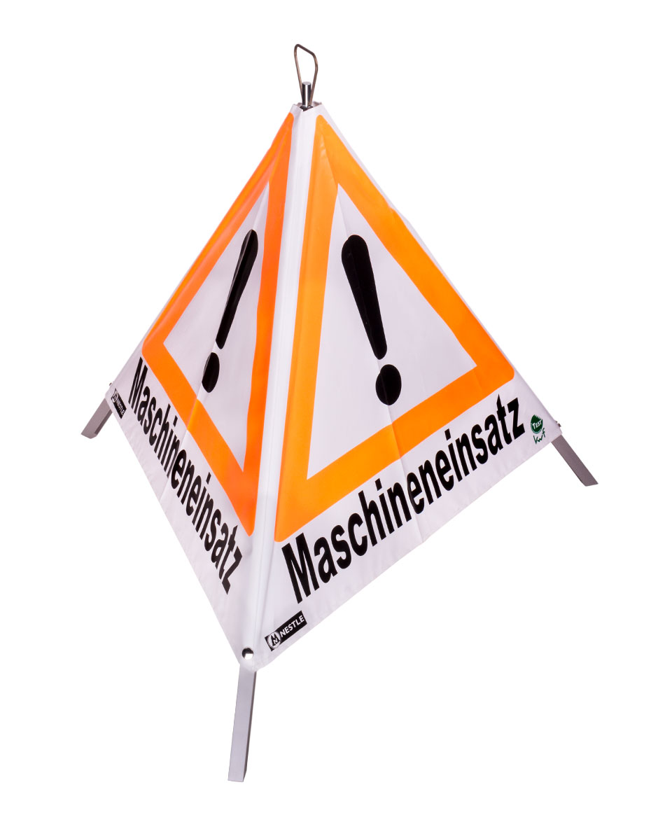 Warnpyramide mit der Aufschrift Maschineneinsatz